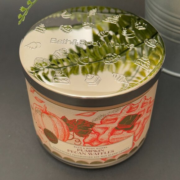 BBW Pumpkin Pecan Waffles Bath & Body Works 3 Wick Candle - Picture 4 of 10